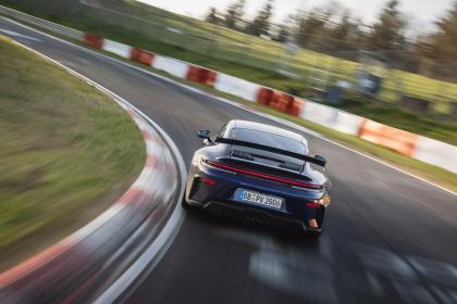 Η Porsche 911 GT3 έγινε το ταχύτερο manual αυτοκίνητο στο Nurburgring